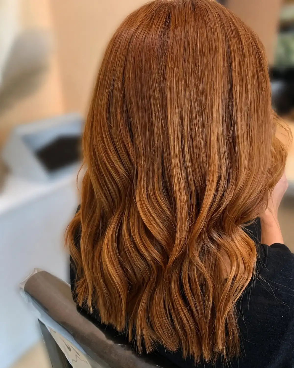 Βαφή μαλλιών σε μακριά μαλλία στο X-25 Hair & Nails Studio