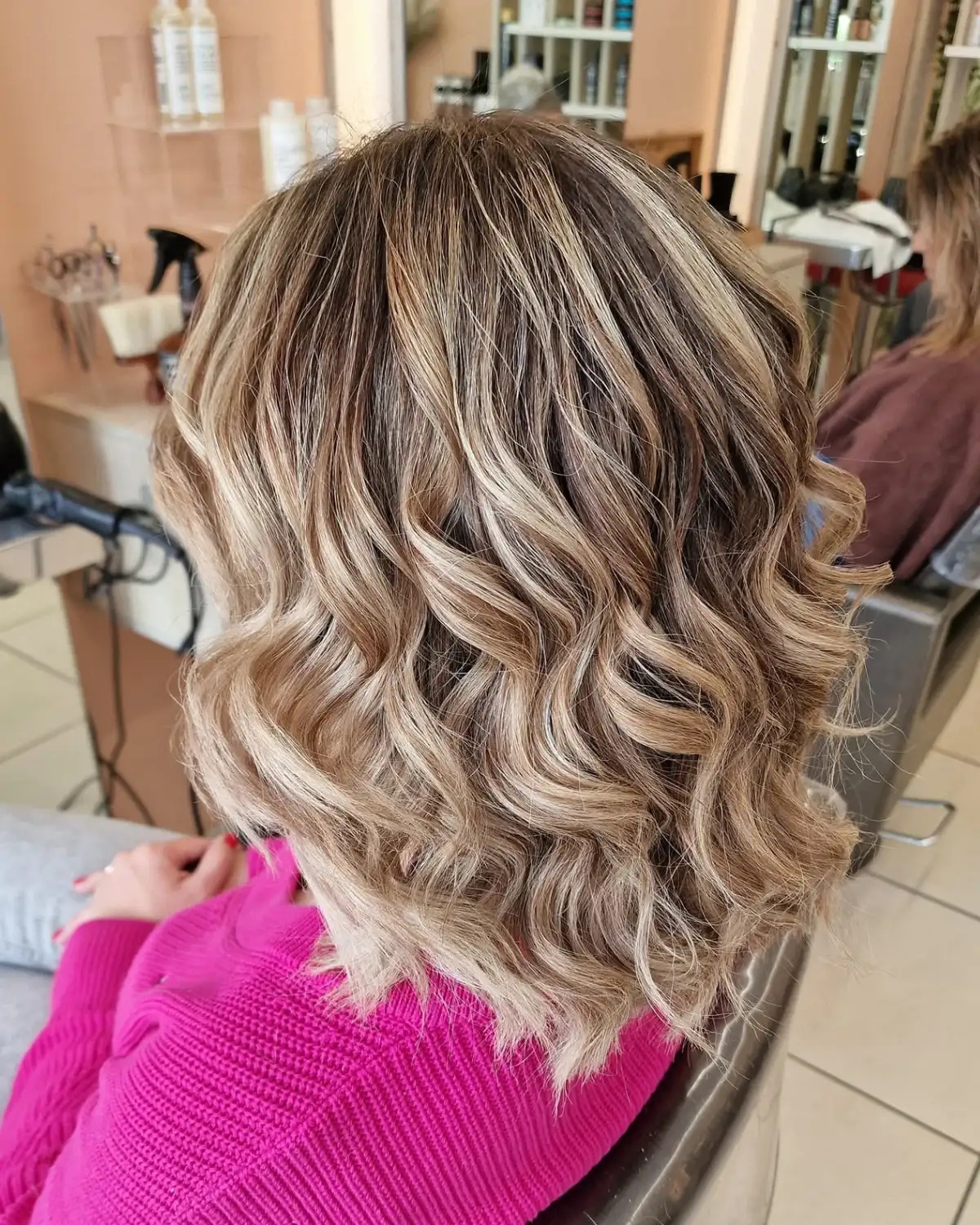 Balayage σε μαλλιά μέχρι τους ώμους