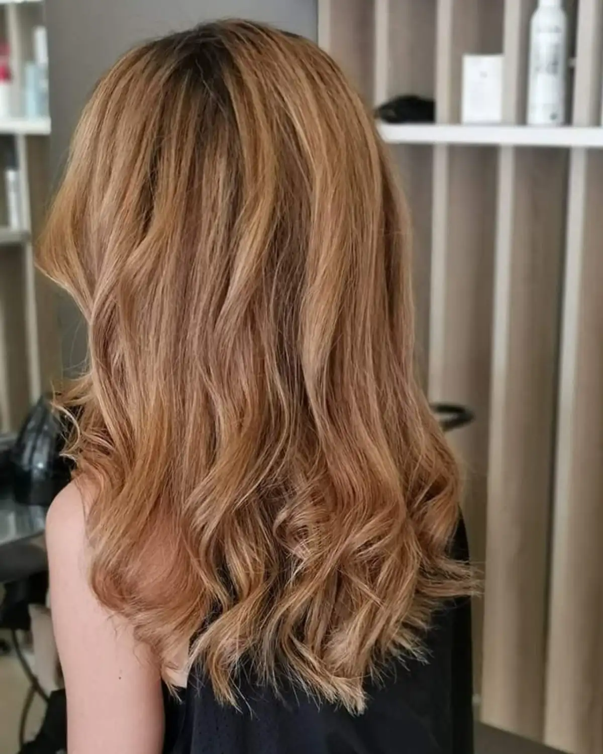 Balayage σε μαλλιά κάτω από τους ώμους